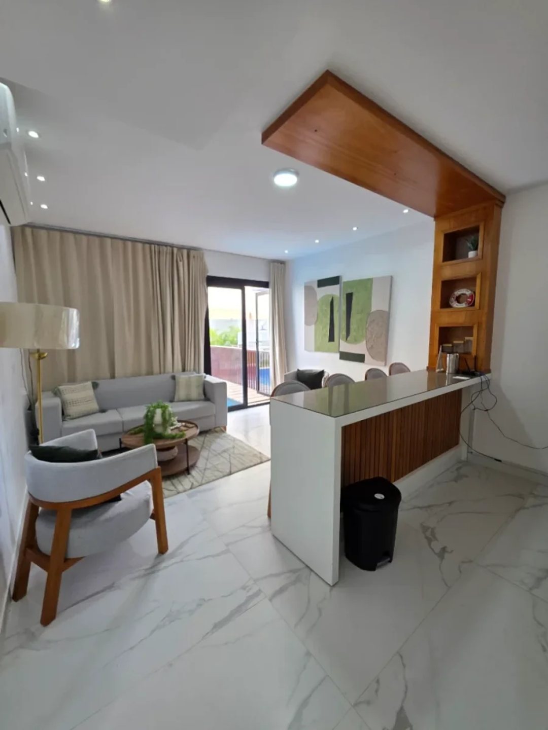 Amplio apartamento en alquiler en Cap Cana con piscina