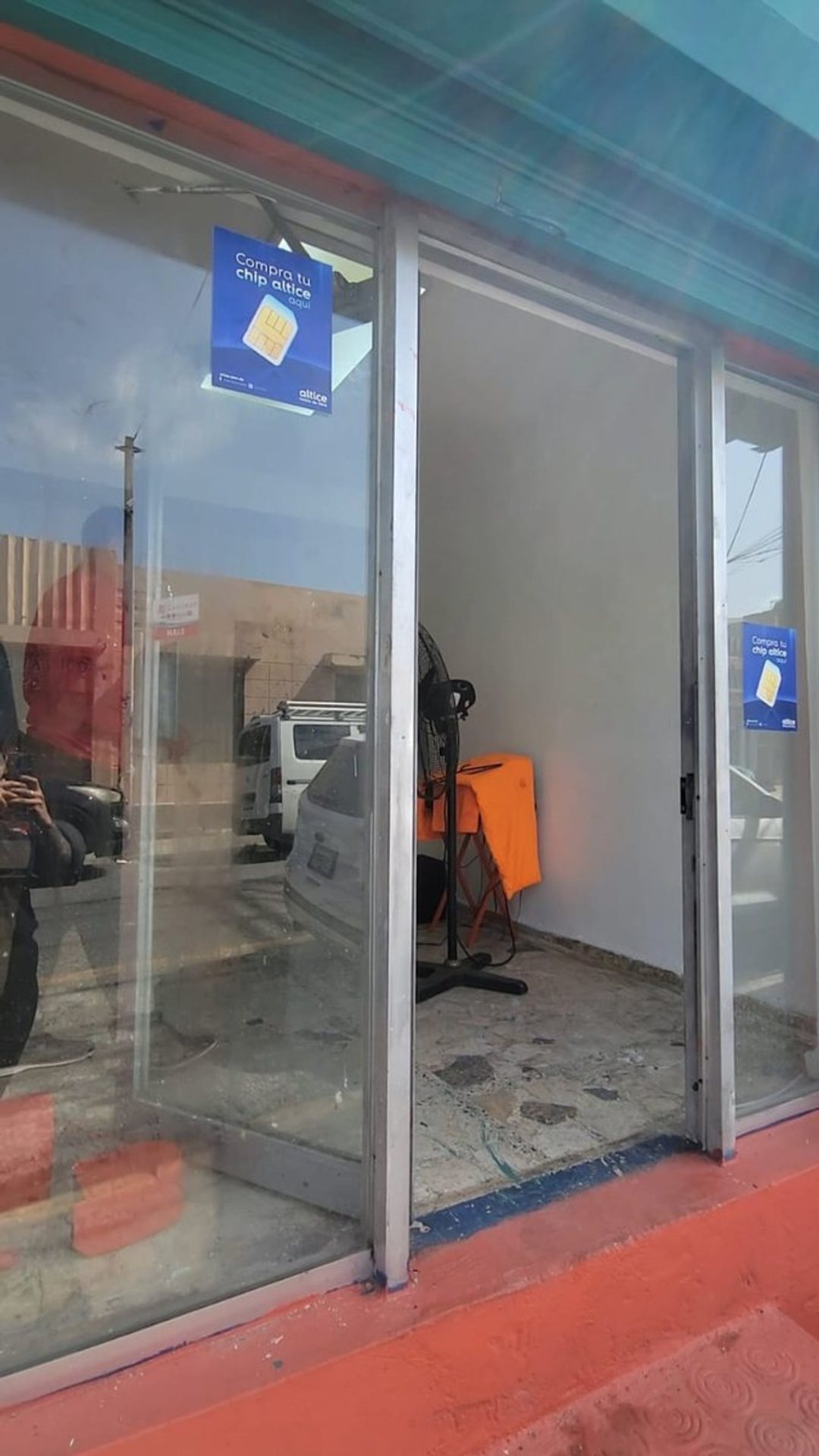 Alquiler de Local Comercial. Próximo a la 27 de febrero.