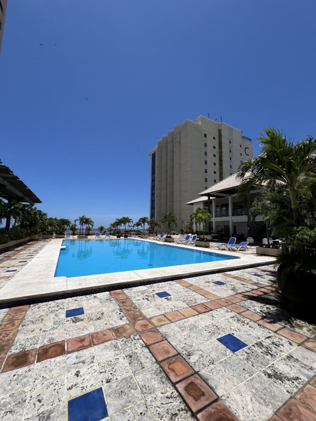 Apartamento amueblado con vista a montañas