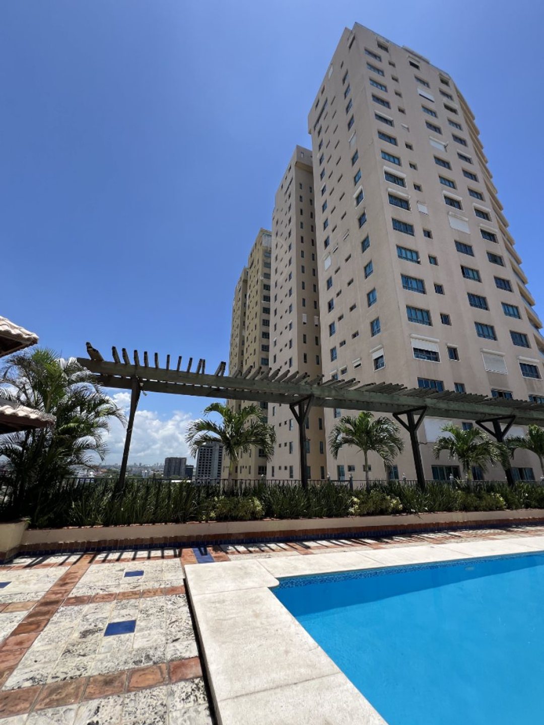 Apartamento amueblado con vista a montañas