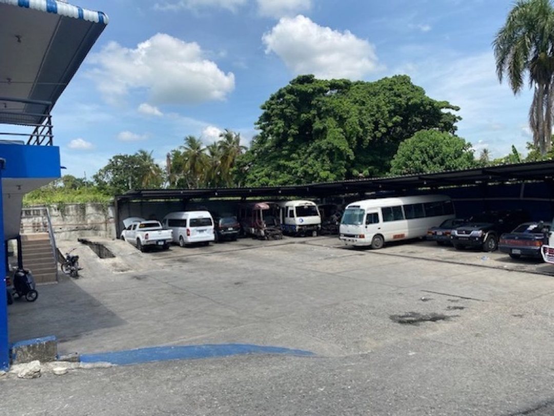 Local Comercial - Solar en Venta.
