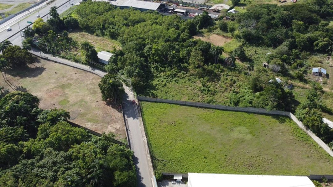 Terreno en Venta en Autopista Duarte, KM 18