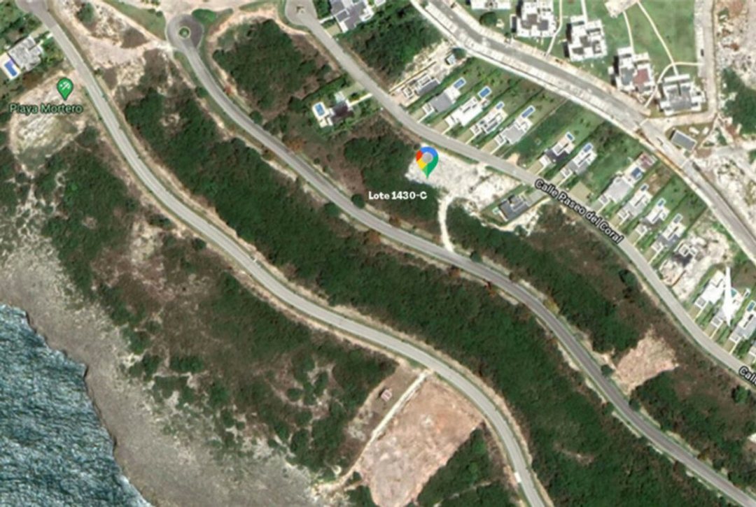 Terreno Cerca de la Playa y Club de Playa
