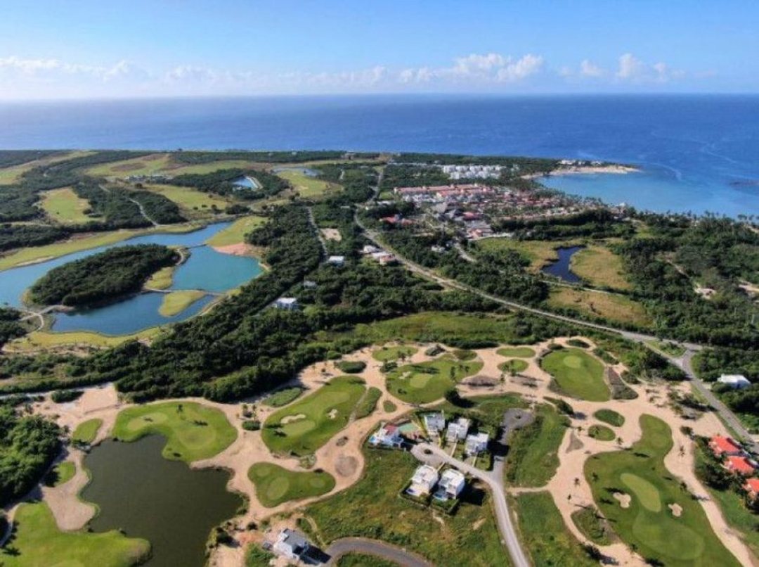 Solar Exclusivo Junto al Beach Club en Playa Nueva Romana