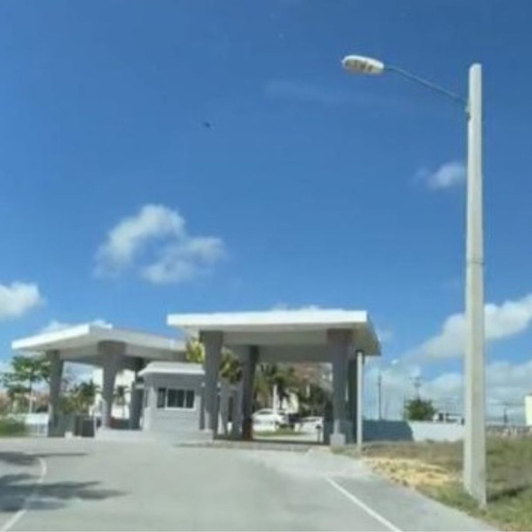 TERRENO EN RESIDENCIAL BAVARO PUNTA CANA