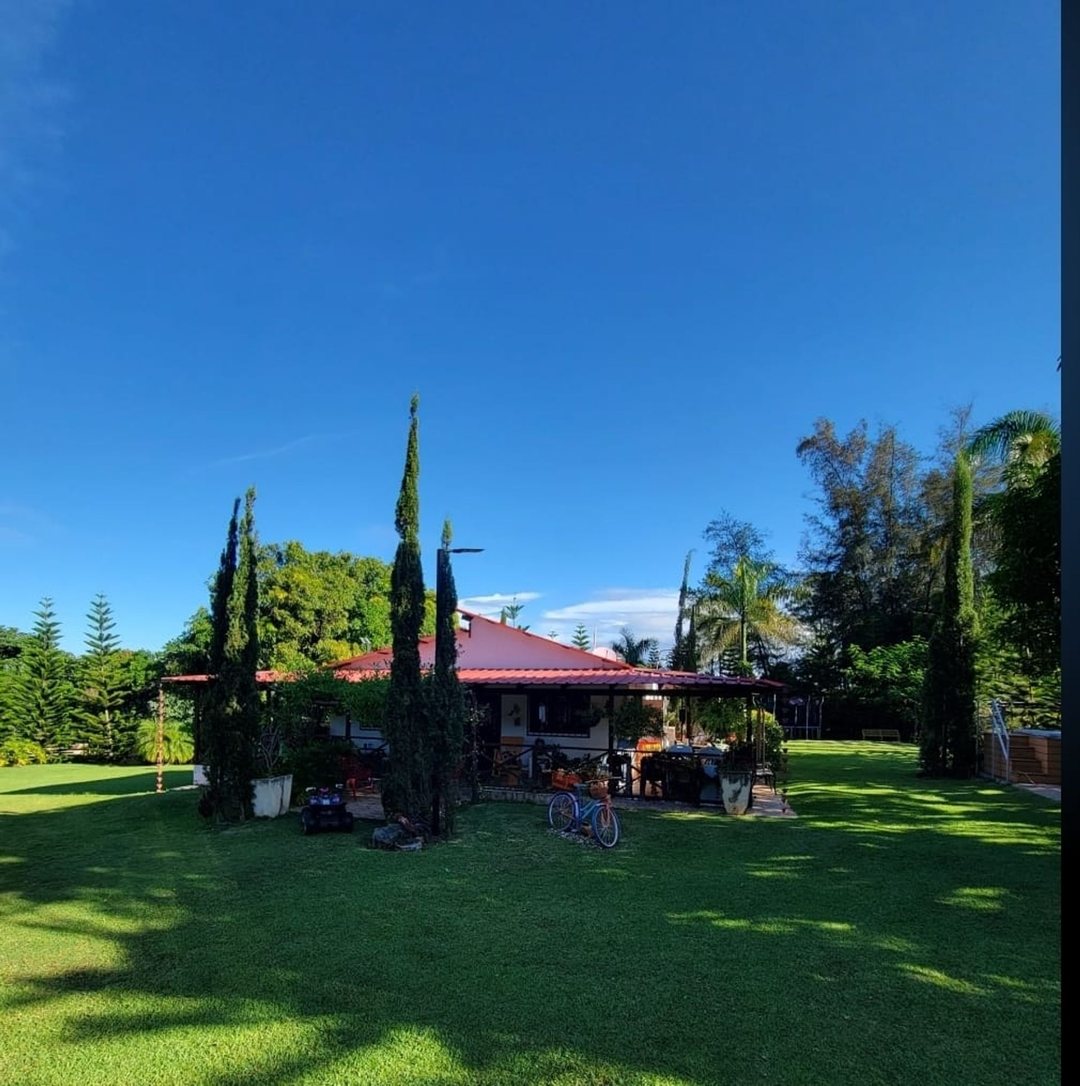 Villa con 2,000 m2 de solar en venta