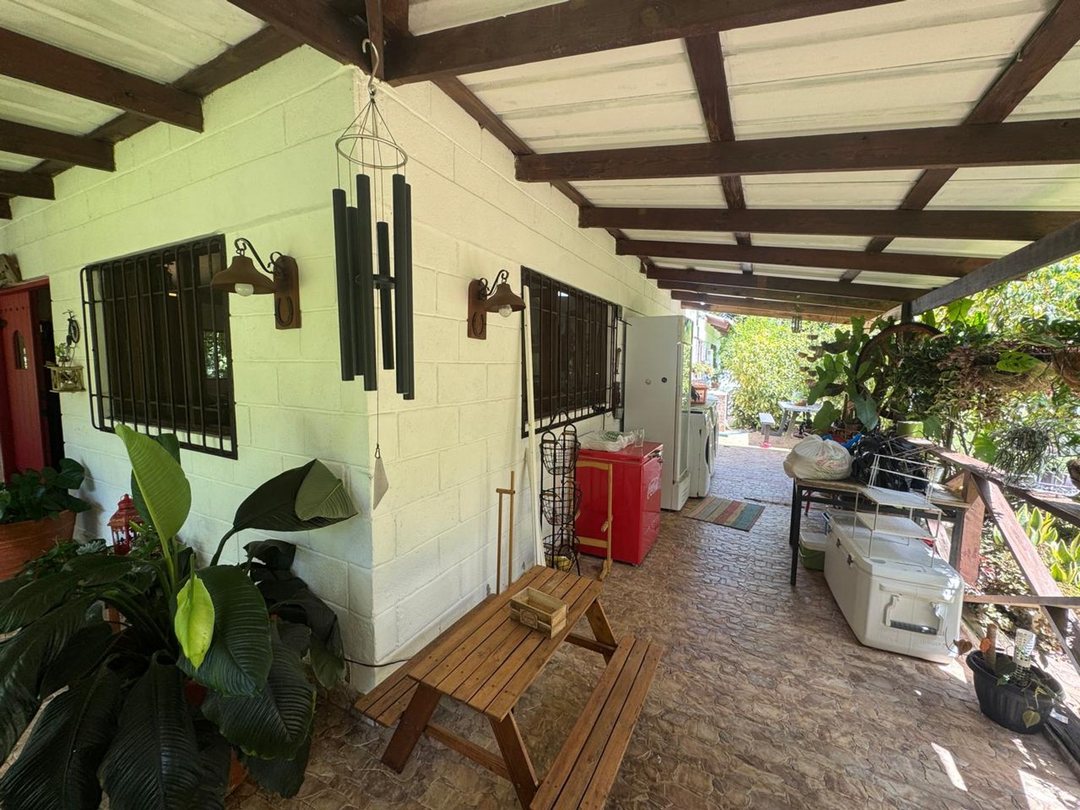 Villa con 2,000 m2 de solar en venta