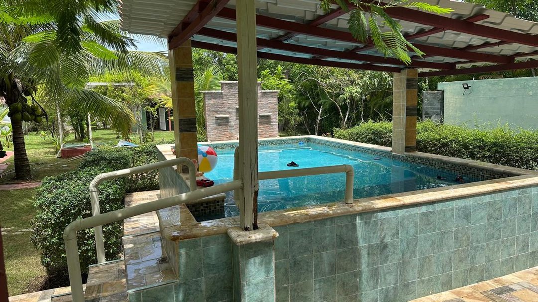 CASA EN VENTA 4 DORMITORIOS SAN ANTONIO DE GUERRA