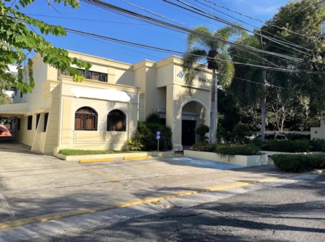 Local comercial en Zona Universitaria