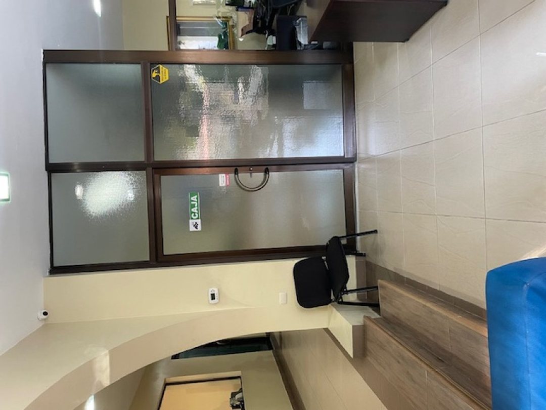Local comercial en Zona Universitaria